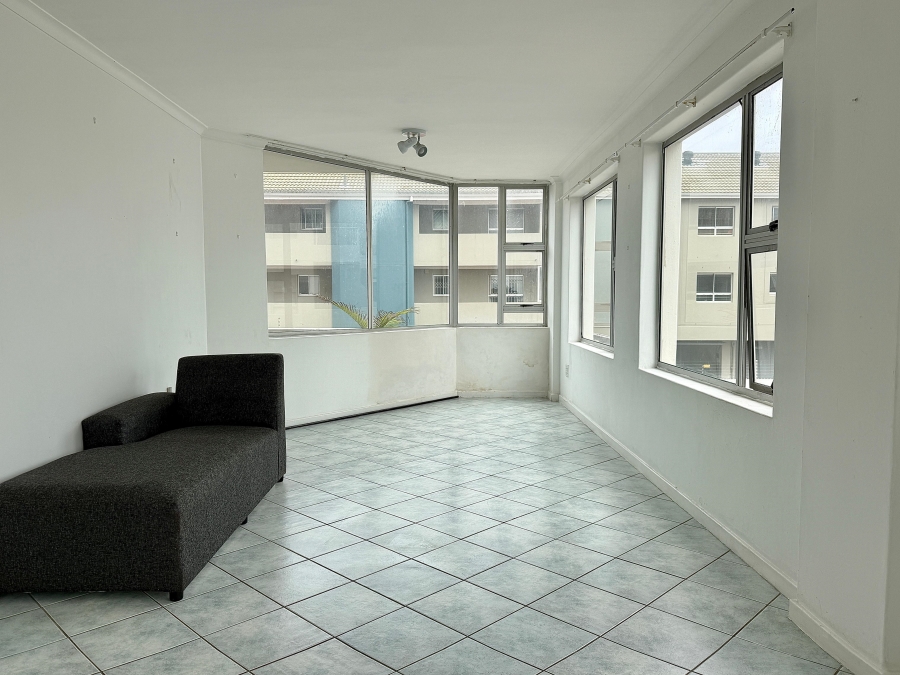 2 Bedroom Property for Sale in Beachfront Western Cape
